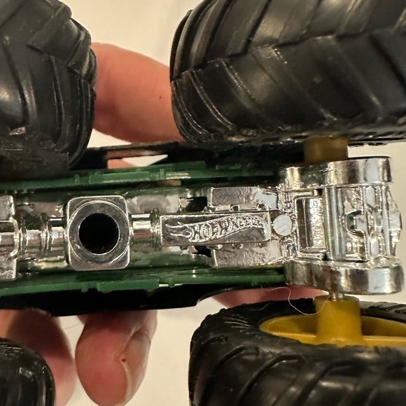 Mattel hot wheels toy car monster truck plastic x3 gas monkey, digger and Braun - Picture 10 of 12